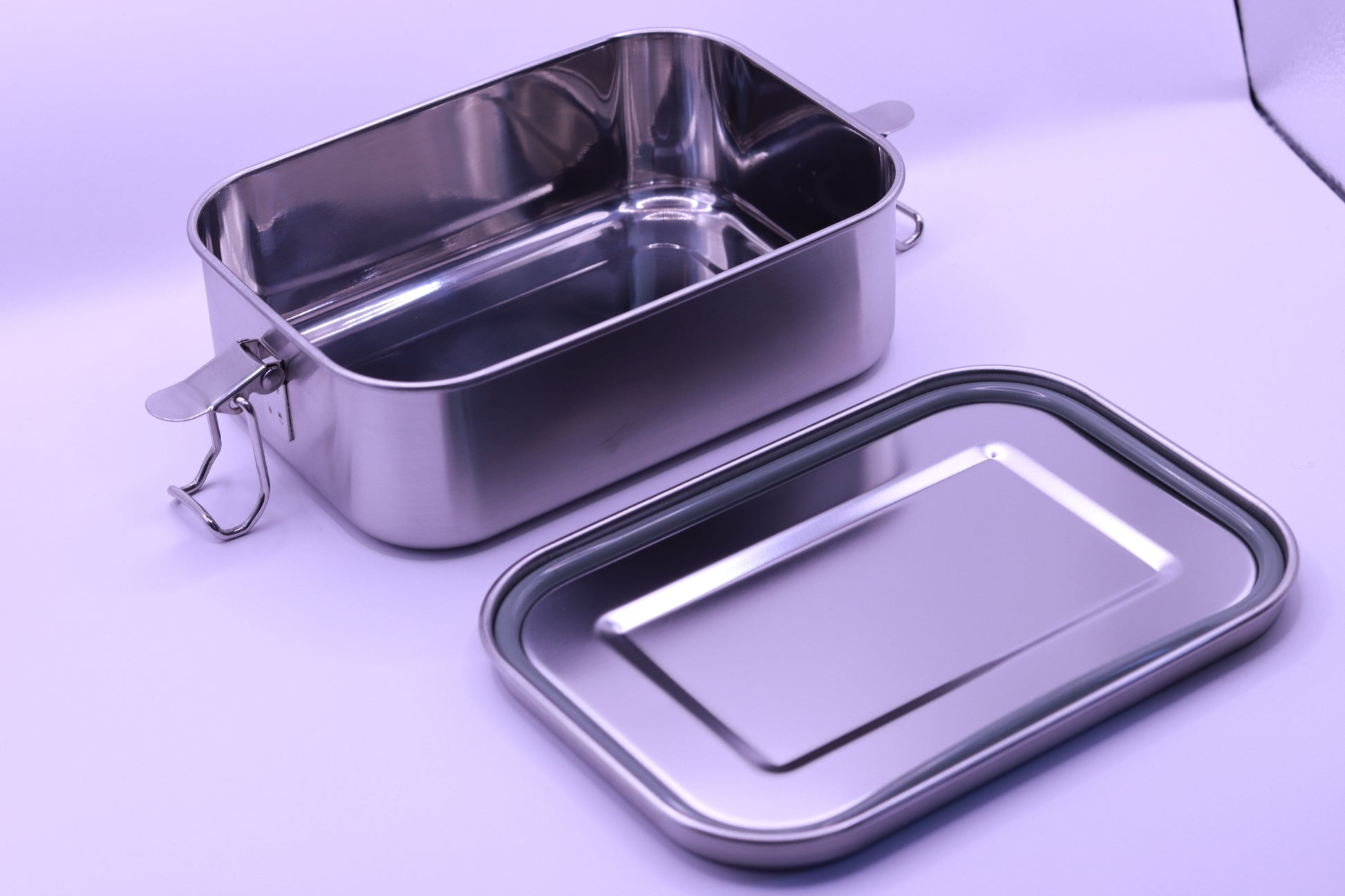 Cribbie 800ml stainless steel food container โ durable, non-toxic lunchbox with lid open and inside revealed